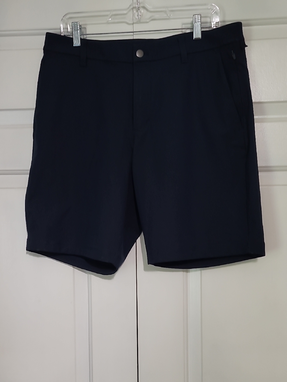 lululemon athletica Men's Dark Navy Flat-Front Shorts